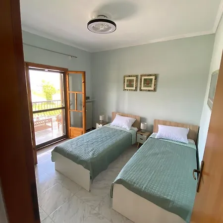 Apostolis Seaside Living