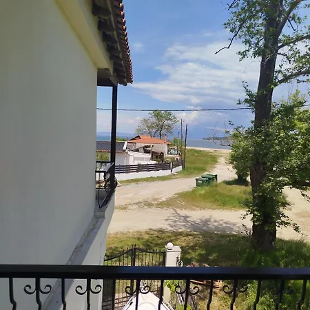 Apostolis Seaside Living