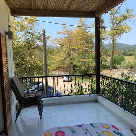 Apostolis Seaside Living